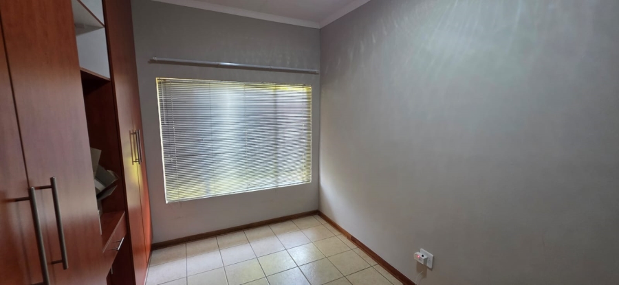 8 Bedroom Property for Sale in Meiringspark North West